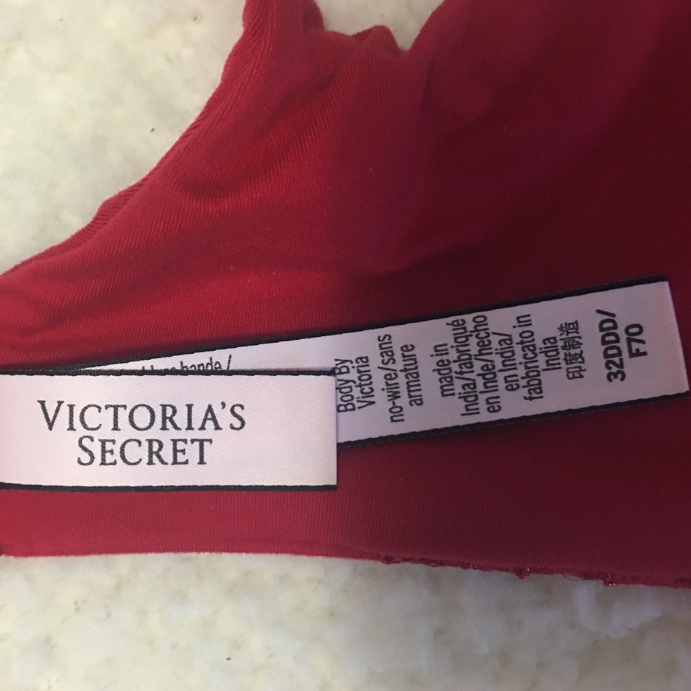 ❗️SOLD❗️ Victoria’s Secret Body By Victoria 32DDD - Picture 7 of 7